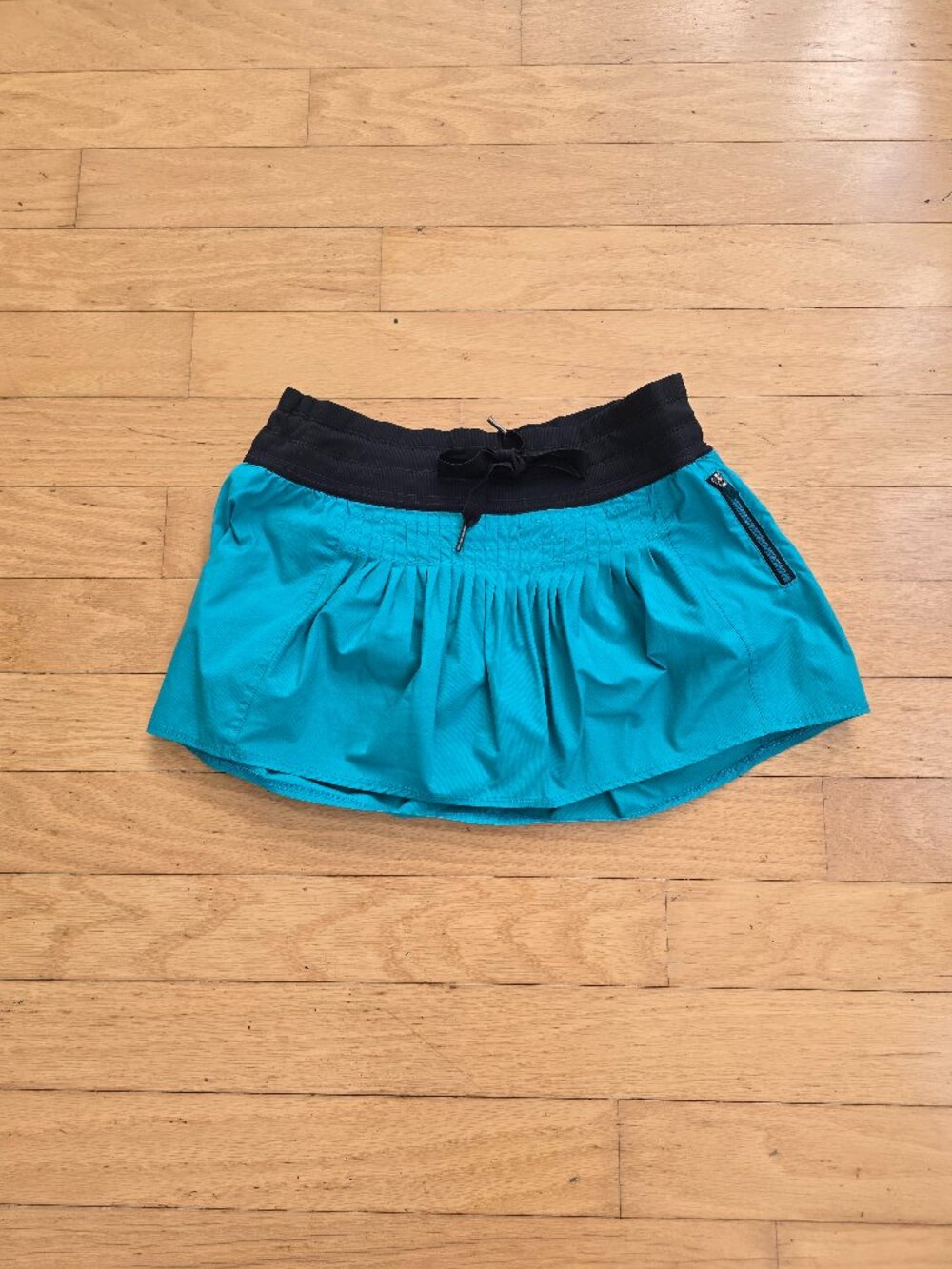 Vintage Lululemon Run Revitalize Teal Black Pleated Athletic Sporty Skort Size 6